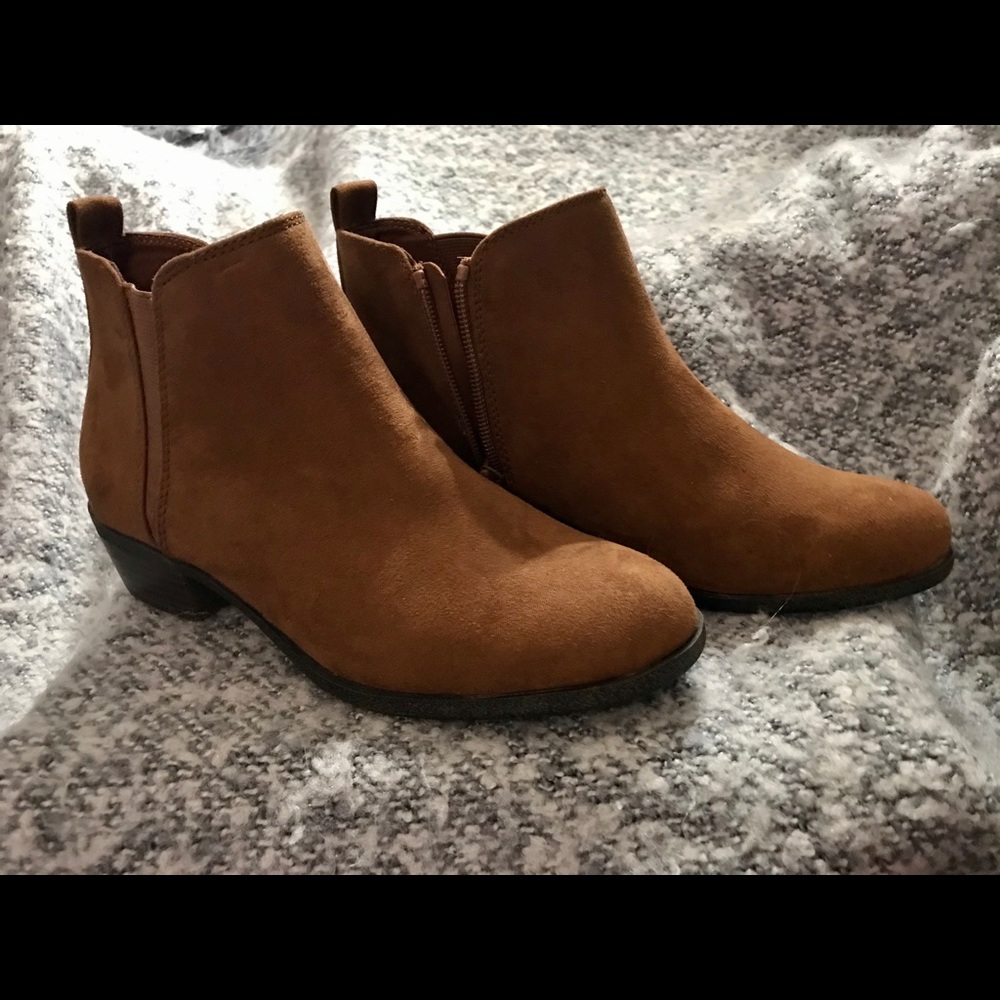 SO BOOTIES.